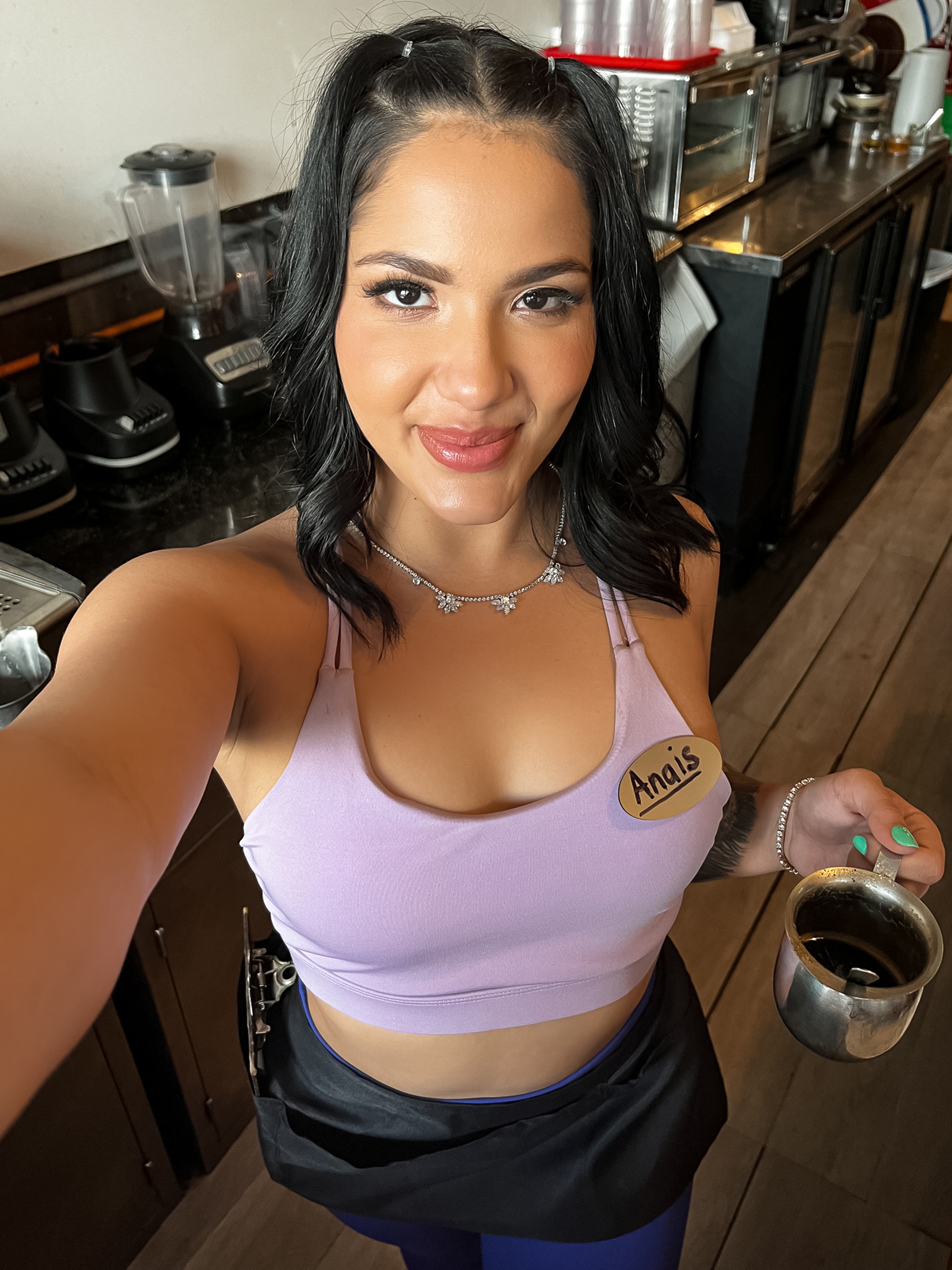 Anais amore ass airbag